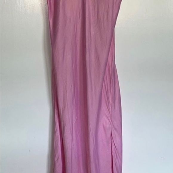 ZARA - SOLD OUT NWT SATIN LINGERIE STYLE DRESS
PINK / MAUVE SIZE LARGE - Picture 9 of 15